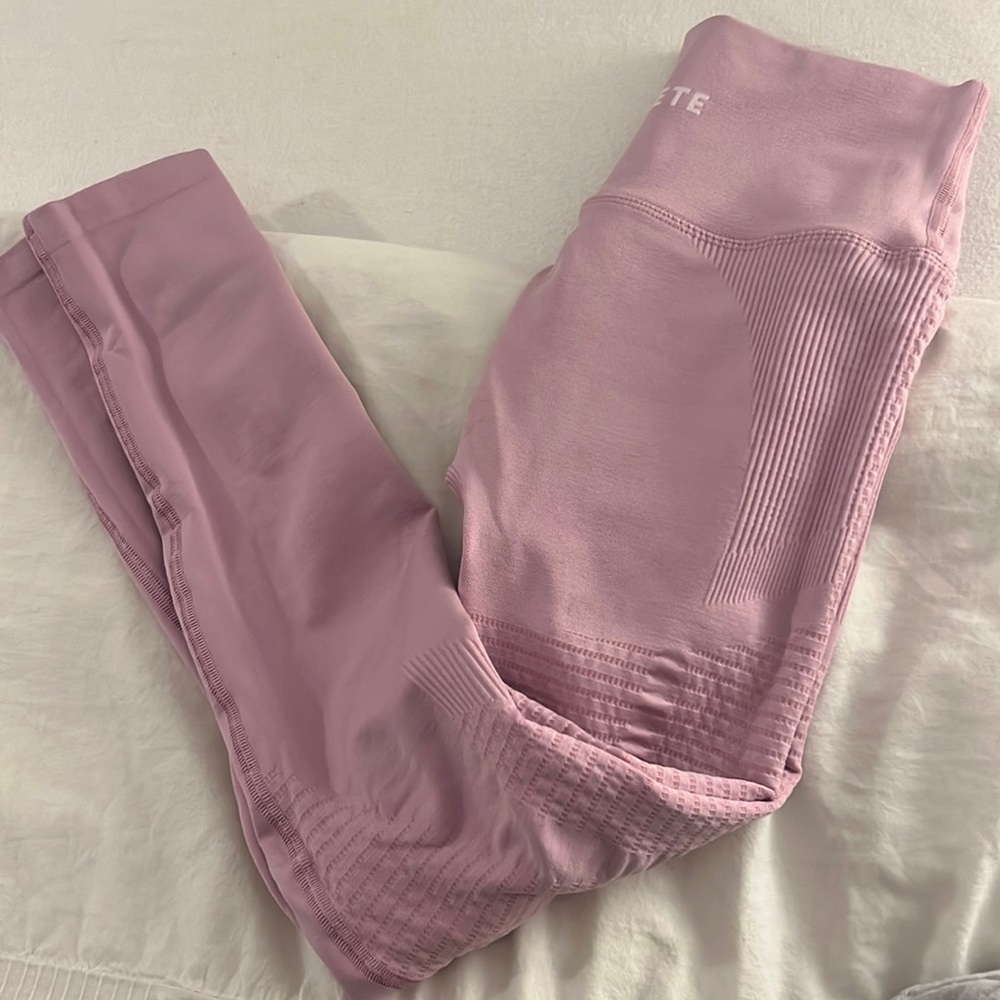 Alphalete leggingsNWOT